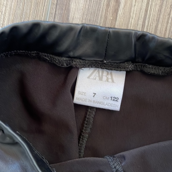 Zara kids girls size 7 stretch leather style leggings in black - Picture 2 of 4